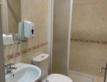 Double or Twin Room with Bathroom