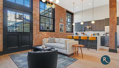 Connecting Six Bed Four Bath Apartment