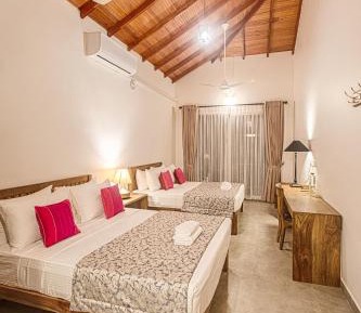 Quadruple Room with Mountain View