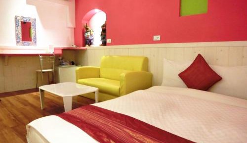 Single Room with Private Bathroom (No window)