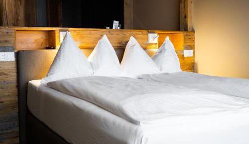 Premium Double Room with Balcony and Lake View