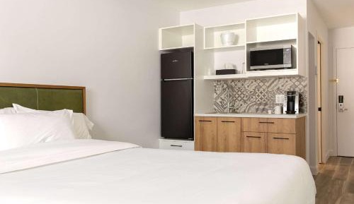 Queen Room - Non Smoking