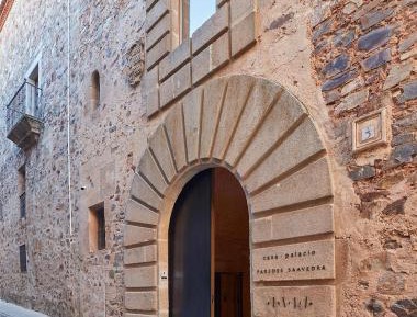 Suite with Garden View