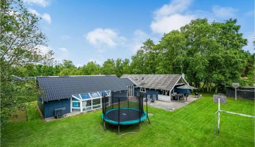 Three-Bedroom Holiday Home 