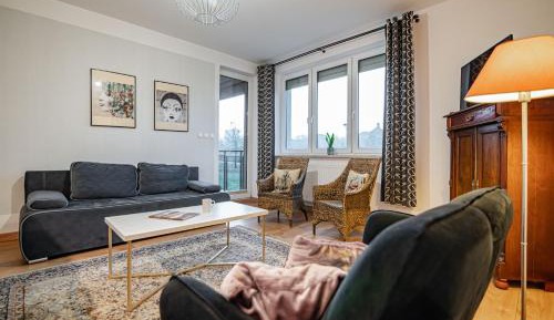 Apartment with Garden View