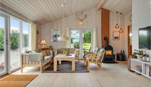 Three-Bedroom Holiday Home 