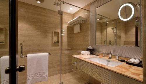 Deluxe Double Room with City View