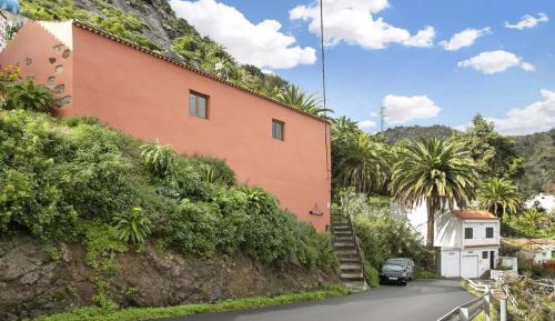 Three-Bedroom Townhouse