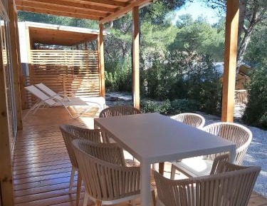 Family Three-Bedroom Mobile Home with Terrace
