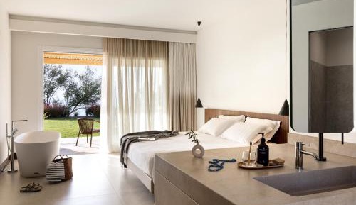 Deluxe Double Room with Bath