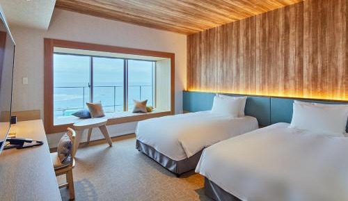 Deluxe with window seat Ocean view