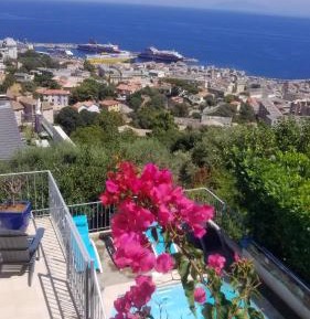 One-Bedroom Apartment (4 Adults)