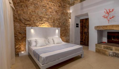 Queen Room with Pool View