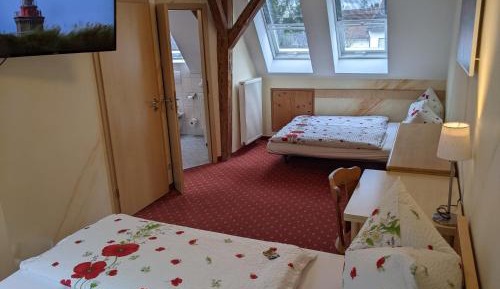 Family Room (2 Adults + 2 Children)