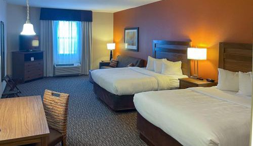 Queen Suite with Two Queen Beds - Disability Access