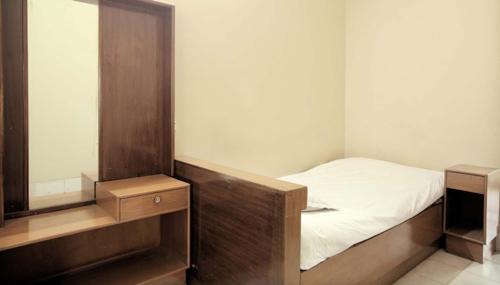 Economy Single Room