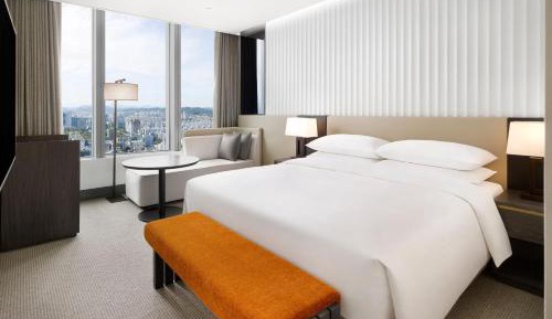 Business Deluxe King Room