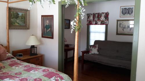 Queen Suite
