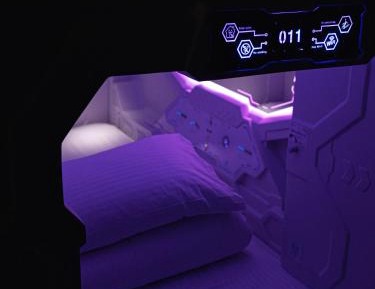 Single Bed in Mixed Dormitory Room