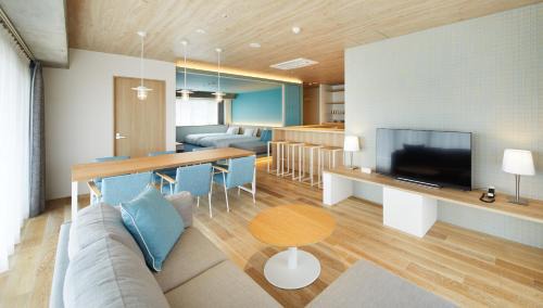 Deluxe Suite with Kitchen, Microwave and Washing machine - Non Smoking