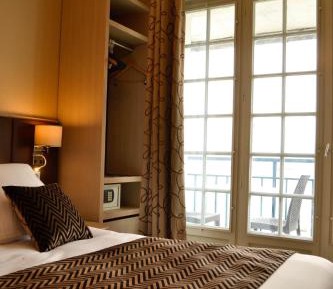Standard Double Room with Sea View and Balcony