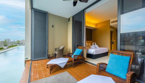 Suite with Pool View