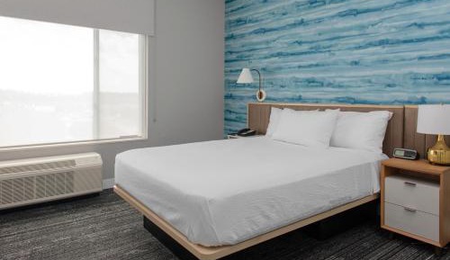 King Studio with Sofa Bed