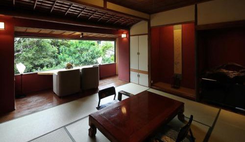 Japanese-Style Room