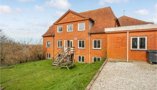Five-Bedroom Holiday Home