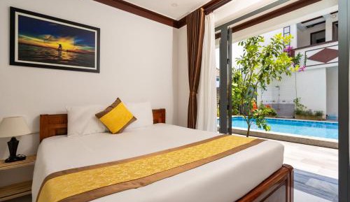 Triple Room with Pool View