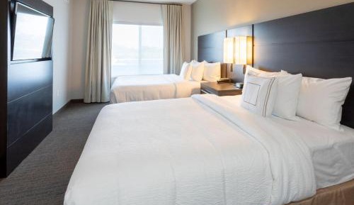 1 Bedroom Suite, 2 Queen, Sofa bed