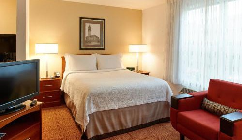 Queen Studio with Sofa Bed