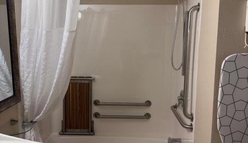 King Suite - Disability Access