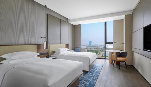 Premier Twin Room with Lake View
