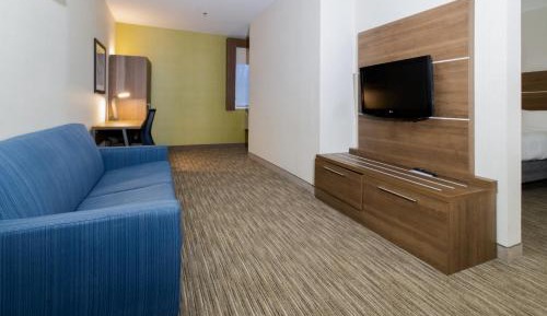 Queen Suite with Two Queen Beds and Sofa Bed