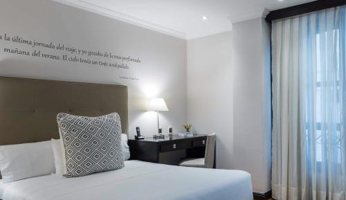Standard Queen Room
