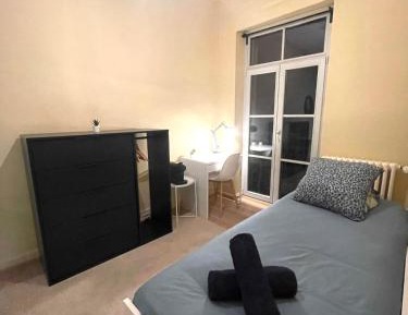 Studio Apartment