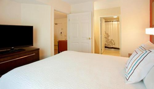 One-Bedroom Queen Suite with Sofa Bed