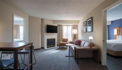 2 Bedroom Suite
