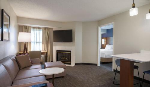 One-Bedroom Queen Suite with Sofa Bed