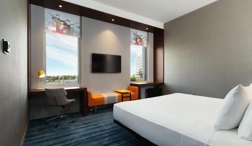 Aloft Room - King Bed (Complimentary Shuttle to Expo Metro Station & Al Maktoum International Airport)