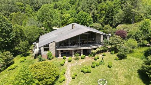 Six-Bedroom House
