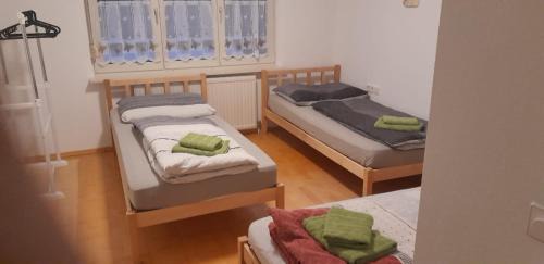 Basic Triple Room with Shared Bathroom