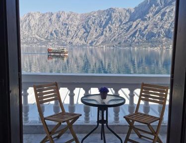 Studio with Balcony and Sea View
