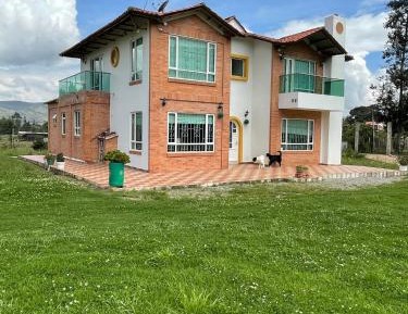 Villa with Garden View