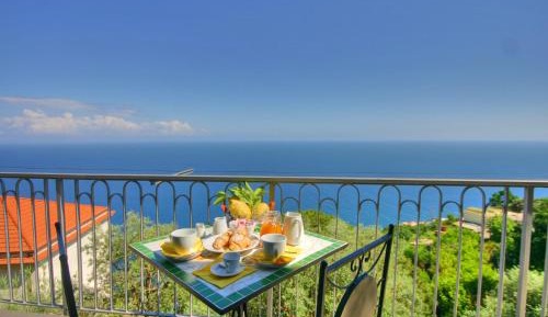 Junior Suite with Balcony