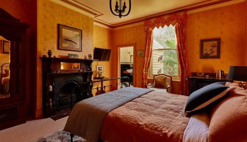 Queen Room with Garden View