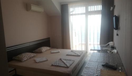 Deluxe Double Room with Balcony and Sea View