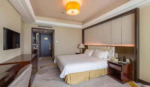 Standard Double Room with Lake View