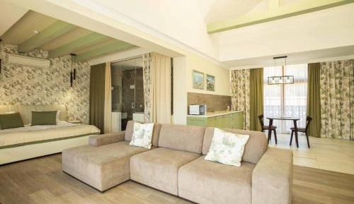 Suite with Balcony